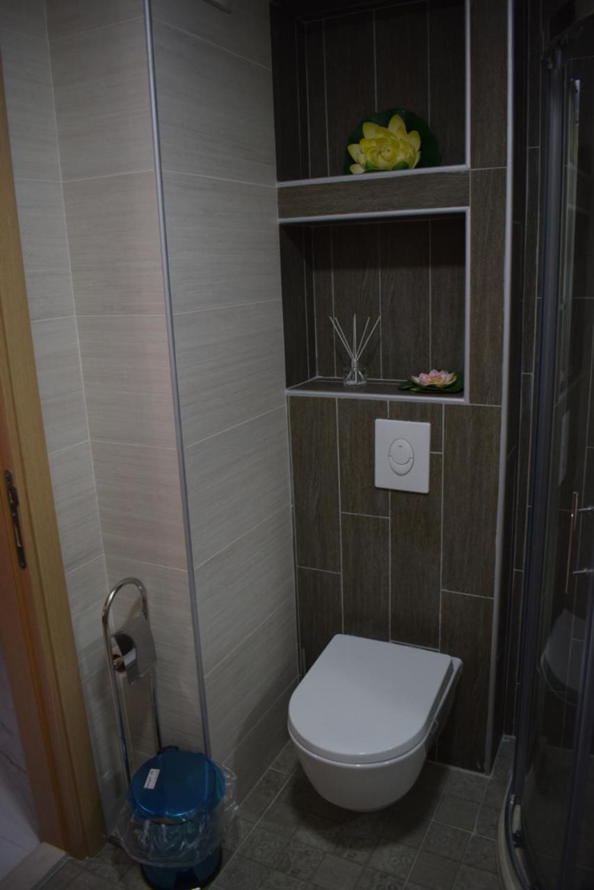 Gabriela & Marjan Luxury Self Check-In Flatiron Apartment Skopje Ngoại thất bức ảnh