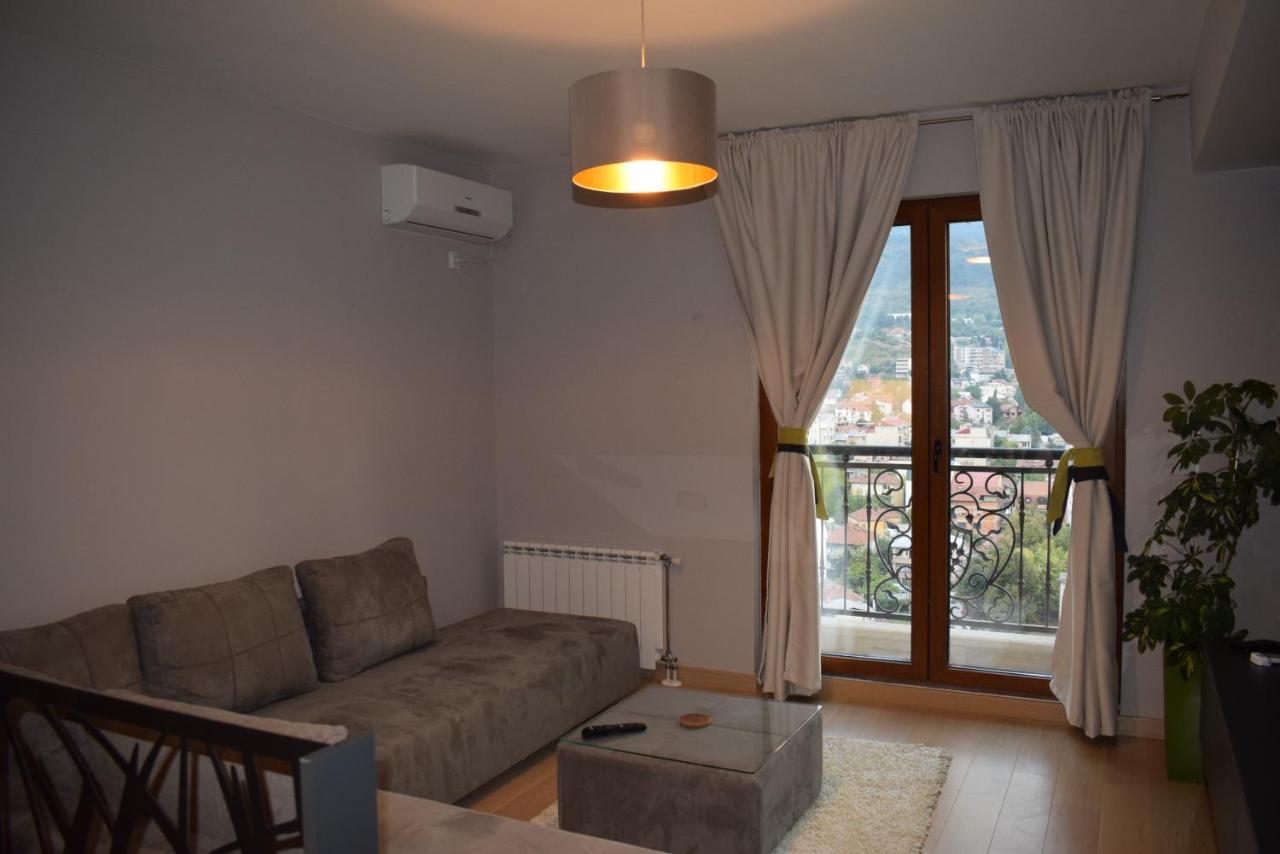 Gabriela & Marjan Luxury Self Check-In Flatiron Apartment Skopje Ngoại thất bức ảnh